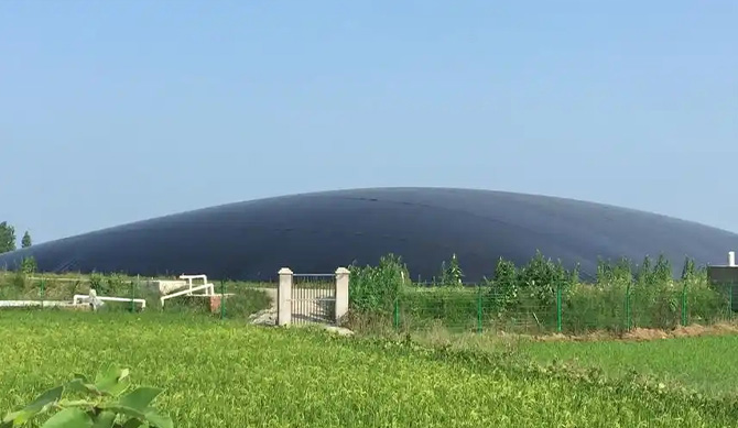 黑膜沼气池